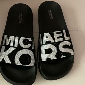 Michael KORS SIDES SZ 6